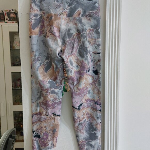 Tahari Sport Tights Comfort Stretch Best Exercise Must Have On MEDIUM - Picture 9 of 15